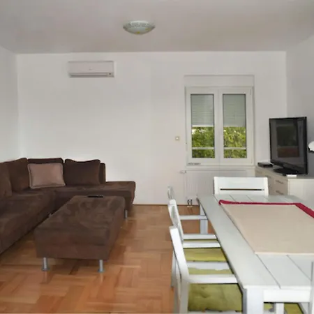 Apartment Despot Rr